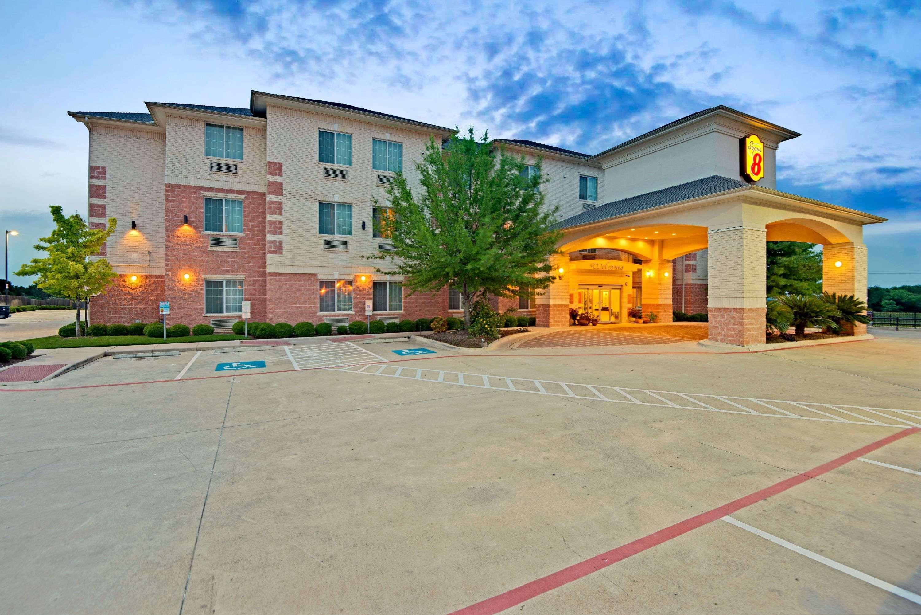 Super 8 By Wyndham Austin/Airport North Hotel Exterior foto